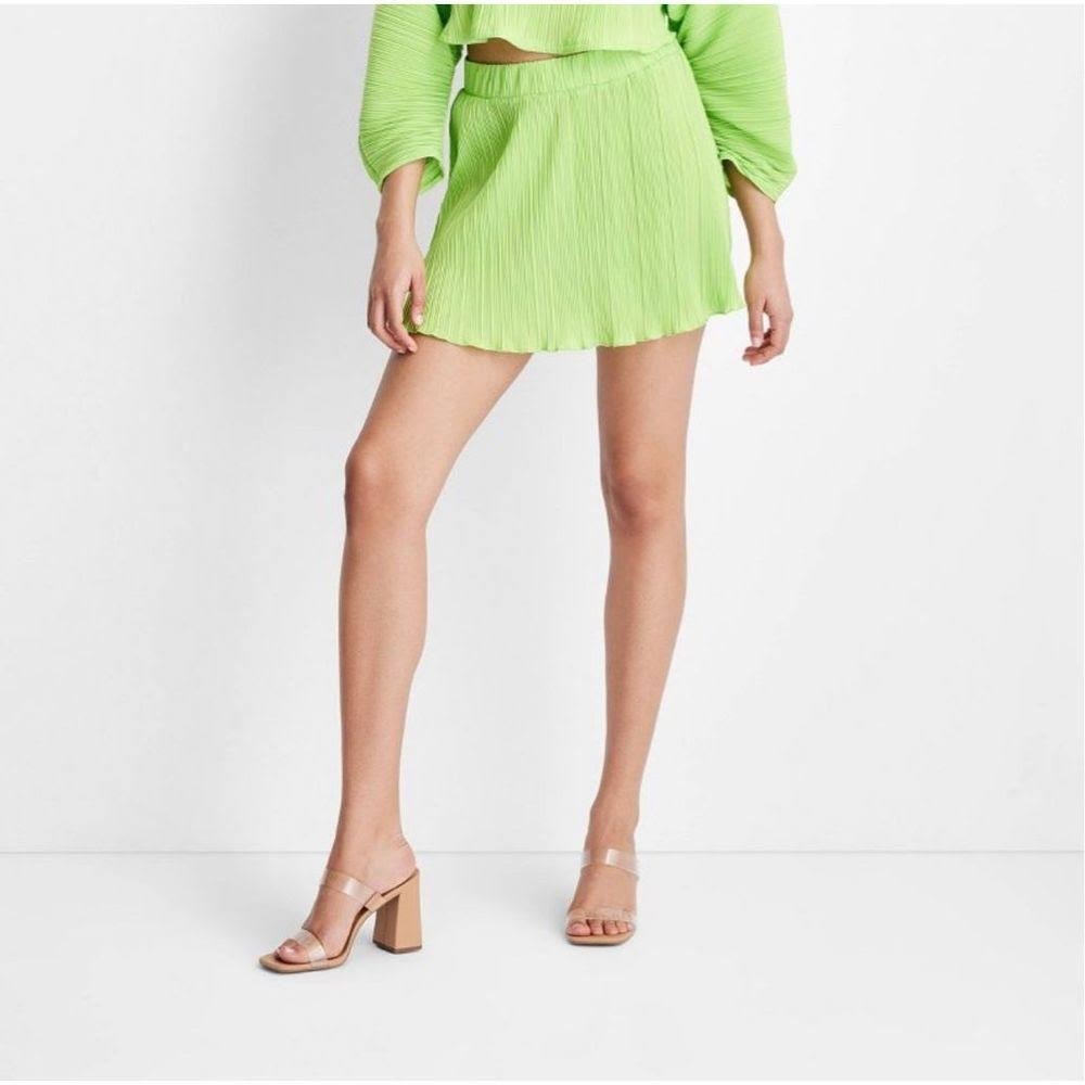 ⭐️3/$25 Women’s Exaggerated Flowy Plisse Mini Skirt